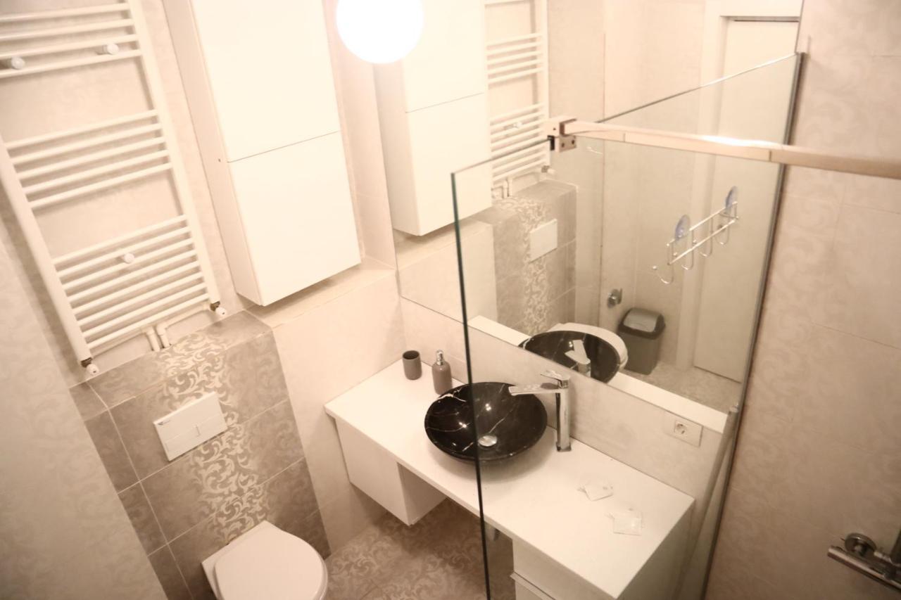 Thomas Luxury Apartment Неводарі Екстер'єр фото