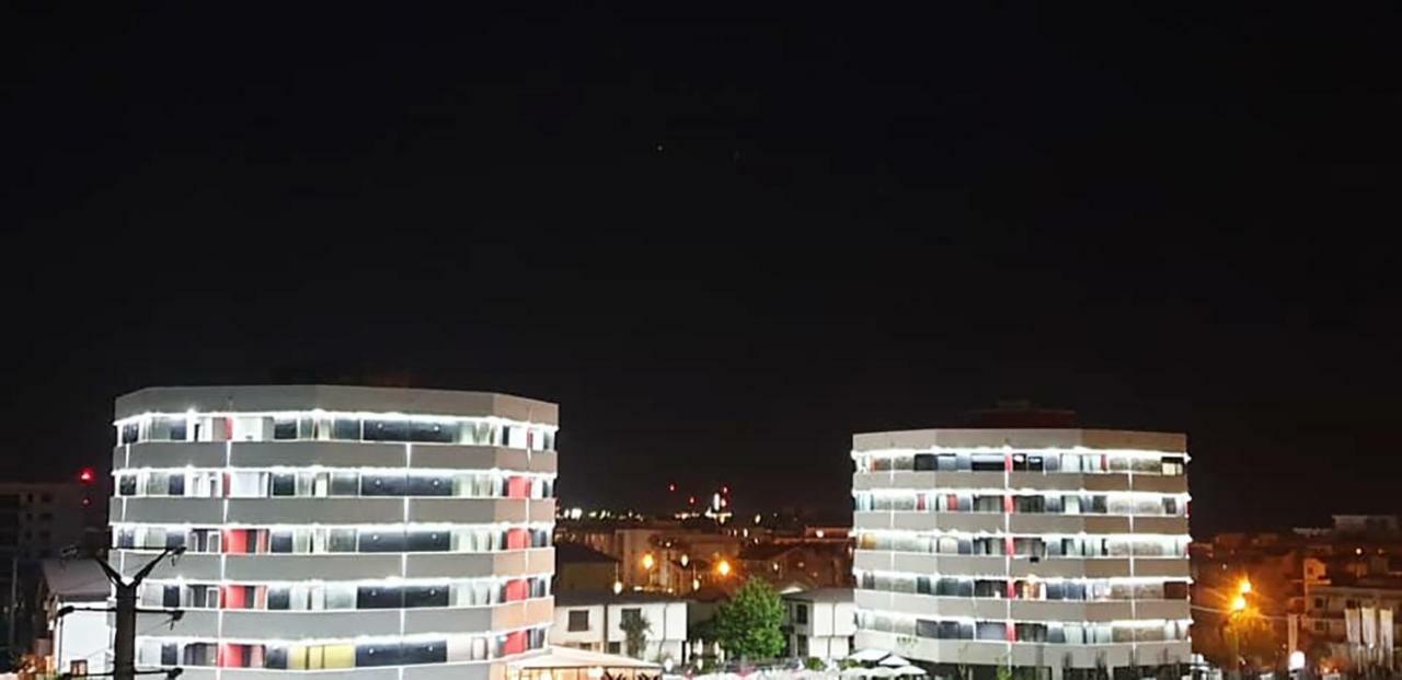 Thomas Luxury Apartment Неводарі Екстер'єр фото
